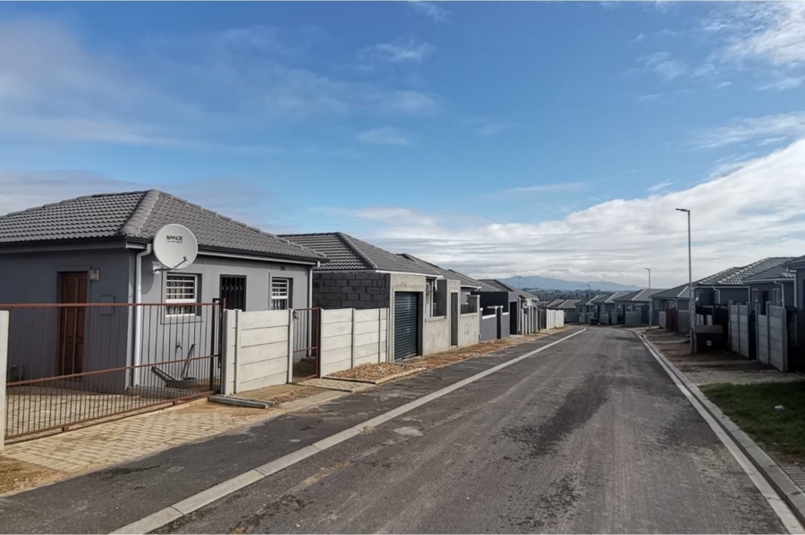 3 Bedroom Property for Sale in Dalvale Western Cape